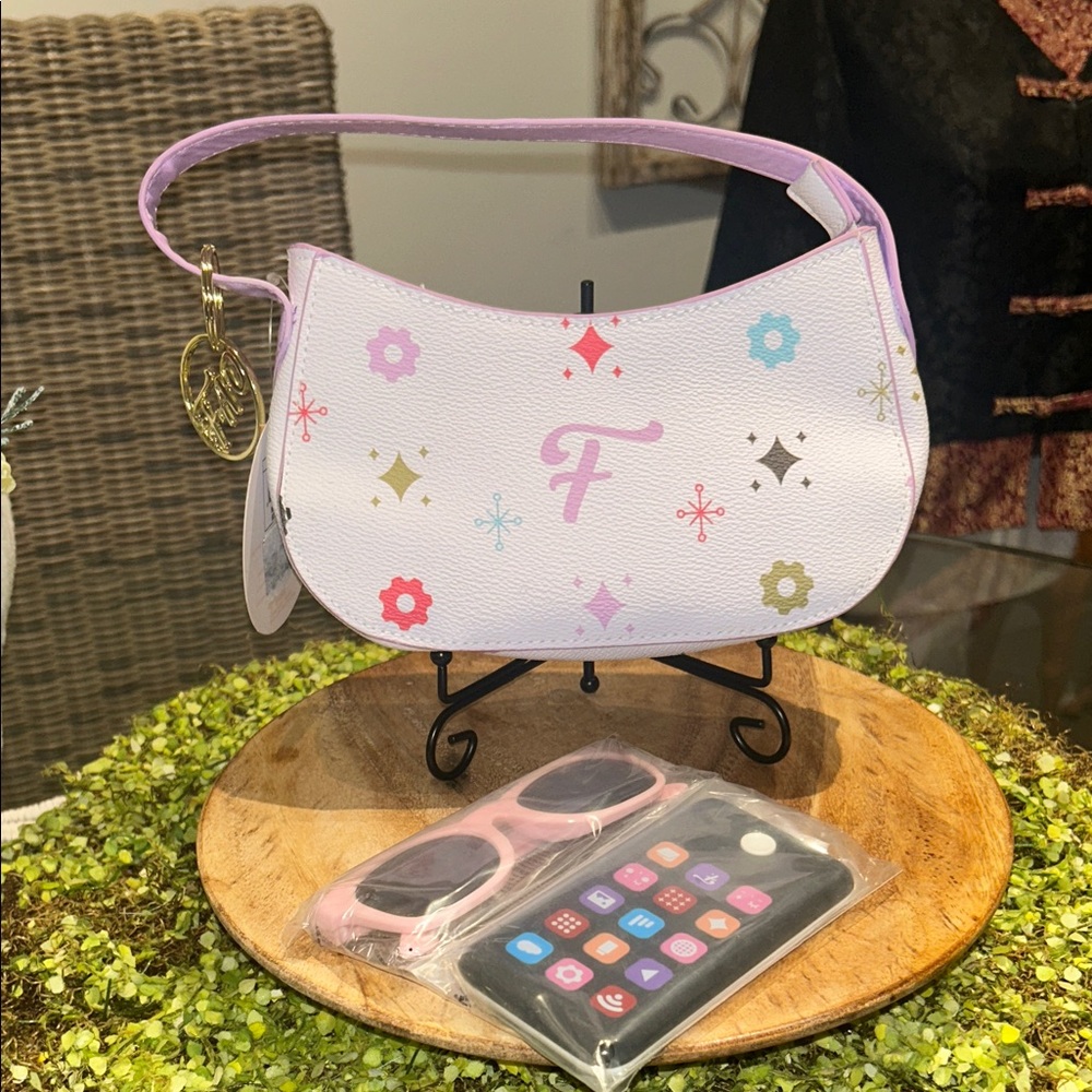 F.A.O. Schwartz Pastel Lavender Handbag with Cellphone & Sunglasses For Kids NWT